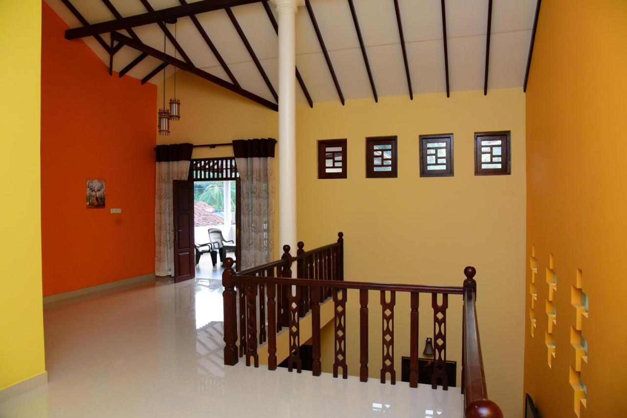 Airport Blessings Villa Katunayaka Bagian luar foto
